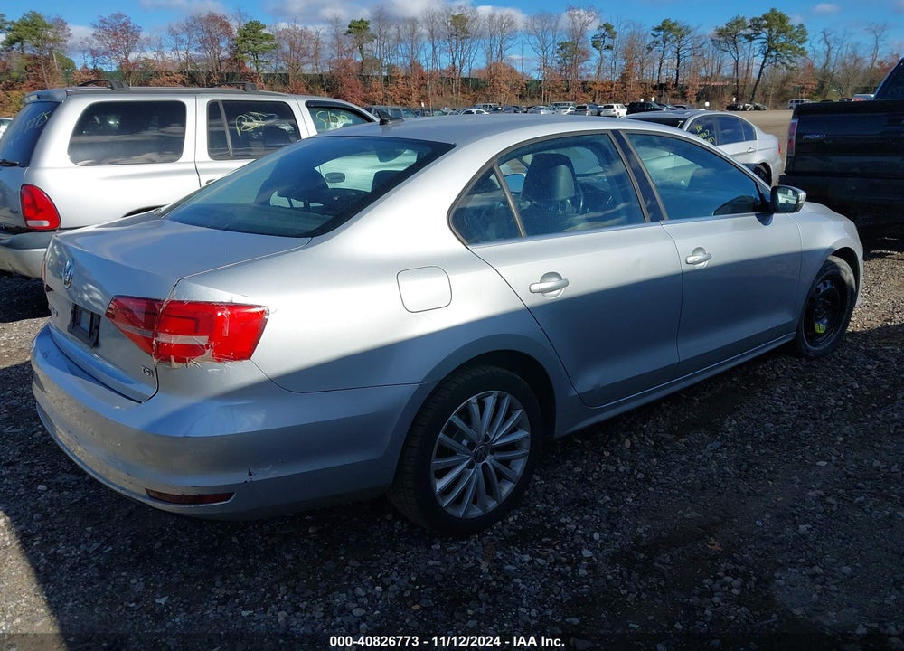 2015 VOLKSWAGEN JETTA 1.8T SE VIN: 3VWD17AJ0FM350407