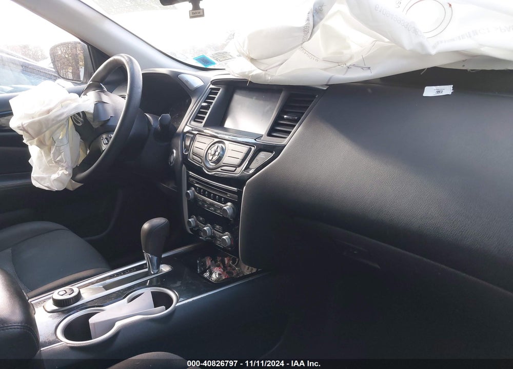 2019 NISSAN PATHFINDER S VIN: 5N1DR2MM2KC611192