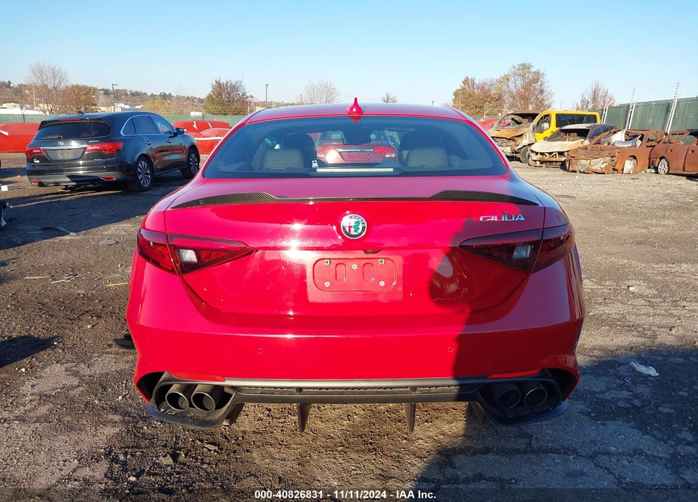 2017 ALFA ROMEO GIULIA QUADRIFOGLIO RWD VIN: ZARFAEAV7H7549878