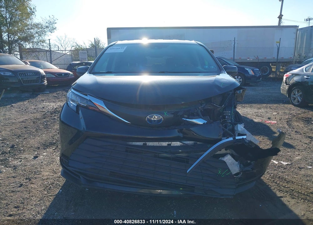 2021 TOYOTA SIENNA LE VIN: 5TDKRKEC0MS048212