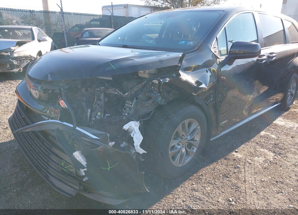 2021 TOYOTA SIENNA LE VIN: 5TDKRKEC0MS048212