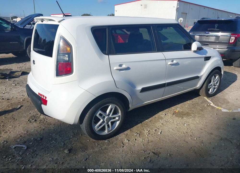 2011 KIA SOUL VIN: KNDJT2A29B7716638
