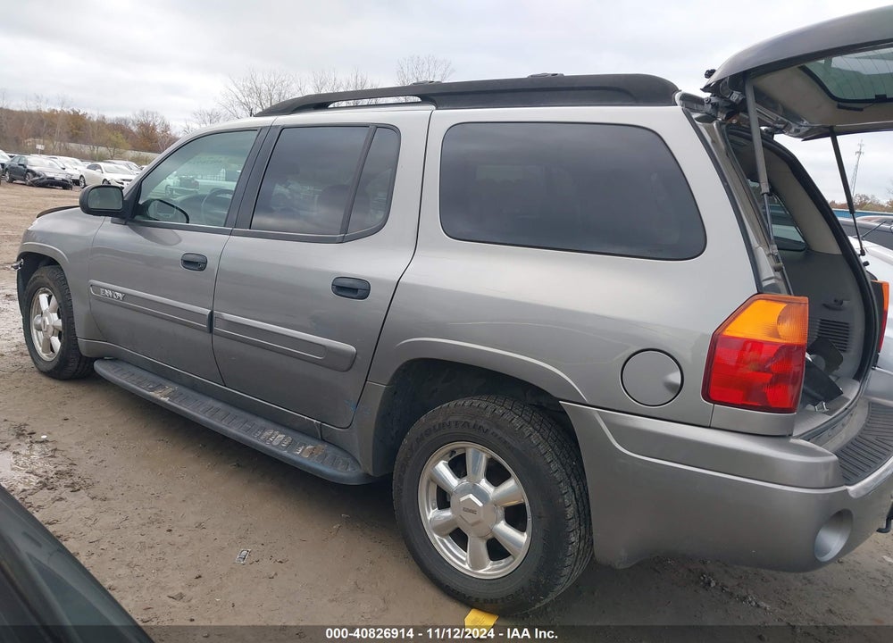 2005 GMC ENVOY XL SLE VIN: 1GKET16S856206378