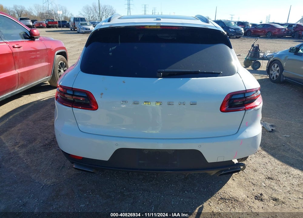2018 PORSCHE MACAN VIN: WP1AA2A51JLB22940