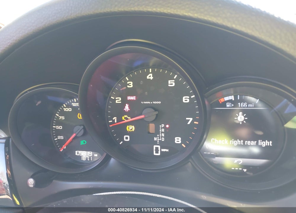 2018 PORSCHE MACAN VIN: WP1AA2A51JLB22940