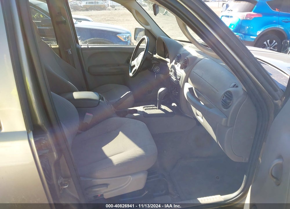 2004 JEEP LIBERTY SPORT VIN: 1J4GL48K64W142420