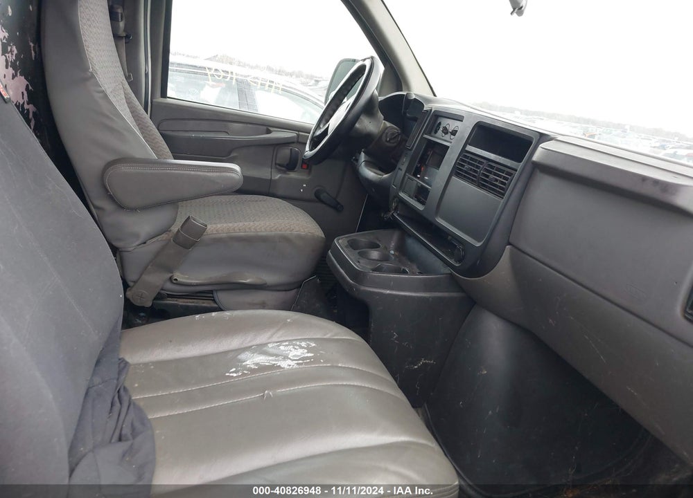 2006 CHEVROLET EXPRESS WORK VAN VIN: 1GCFG15X861255581