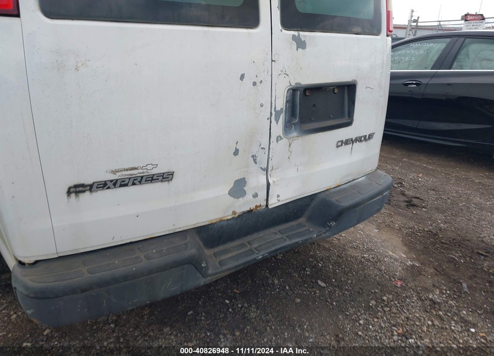 2006 CHEVROLET EXPRESS WORK VAN VIN: 1GCFG15X861255581