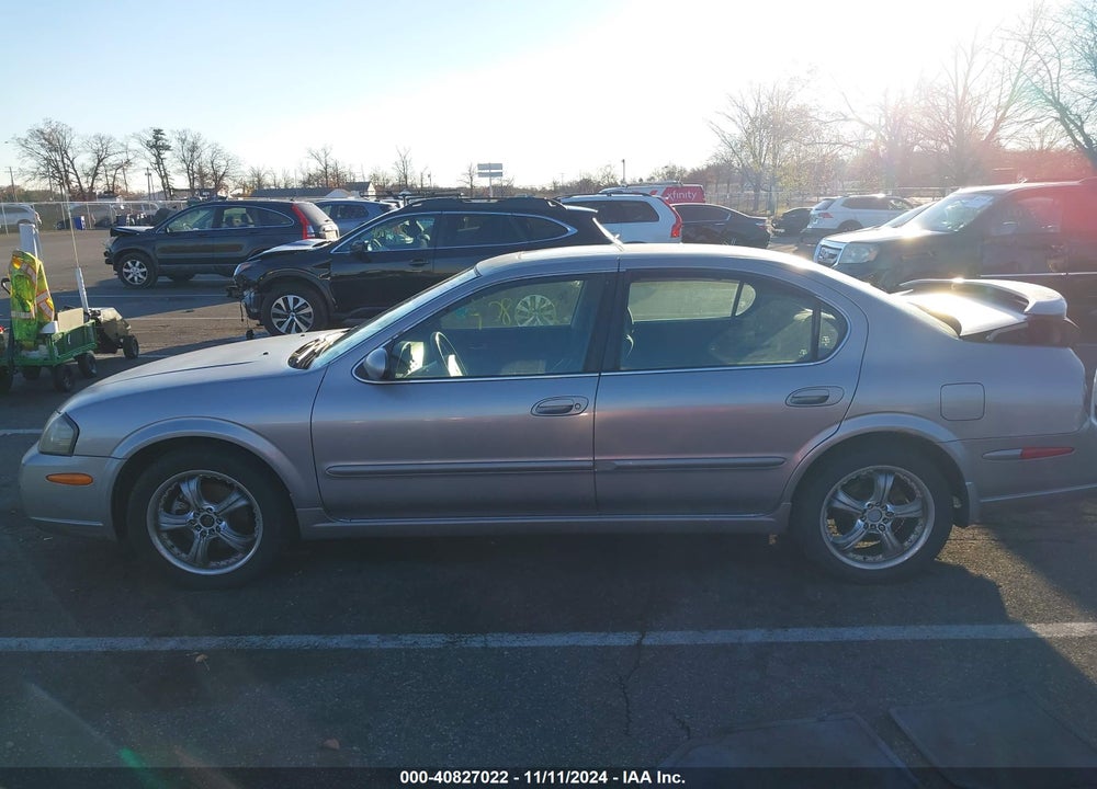 2002 NISSAN MAXIMA SE VIN: JN1DA31D02T404616
