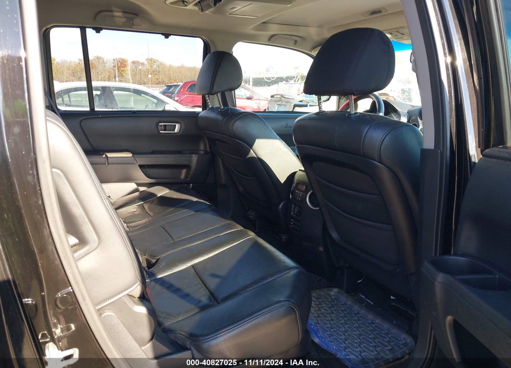 2010 HONDA PILOT TOURING VIN: 5FNYF4H91AB013435