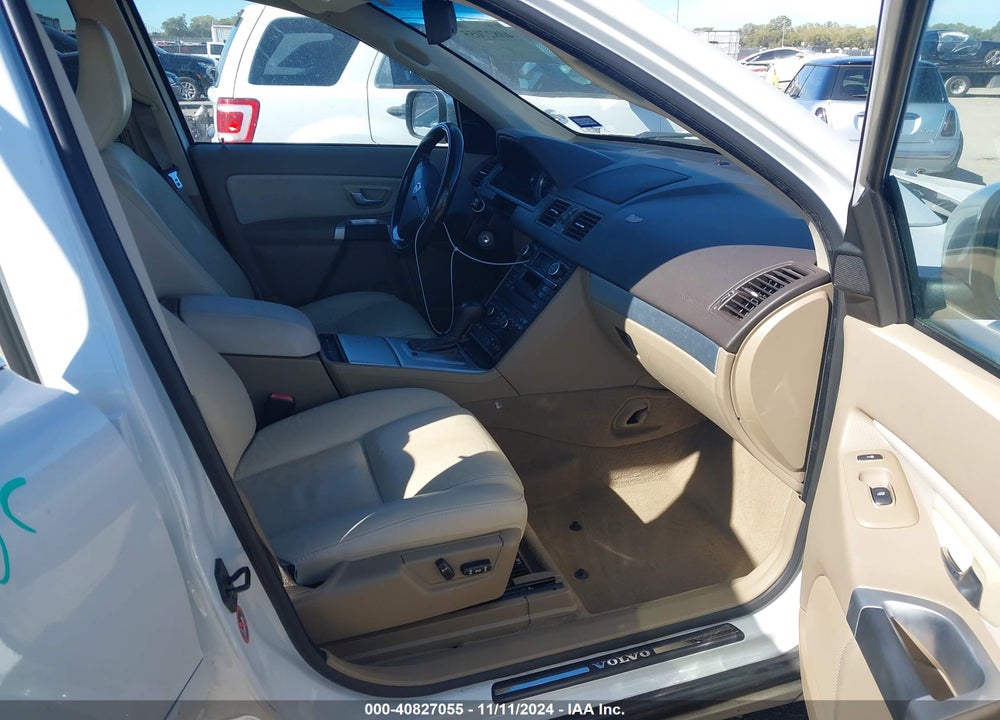2014 VOLVO XC90 3.2 VIN: YV4952CYXE1682907