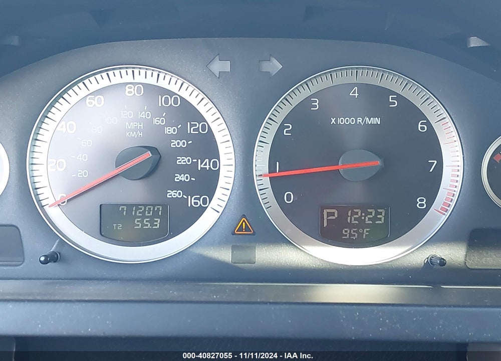 2014 VOLVO XC90 3.2 VIN: YV4952CYXE1682907
