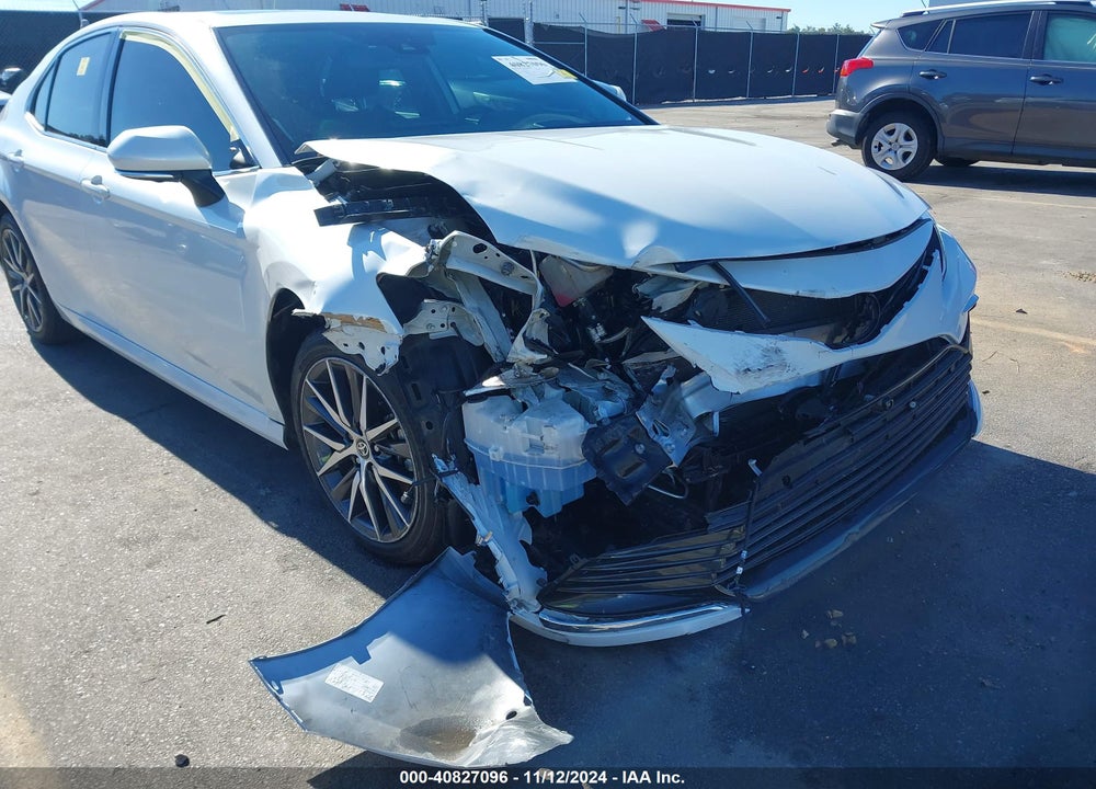 2022 TOYOTA CAMRY XLE HYBRID VIN: 4T1F31AK4NU588312