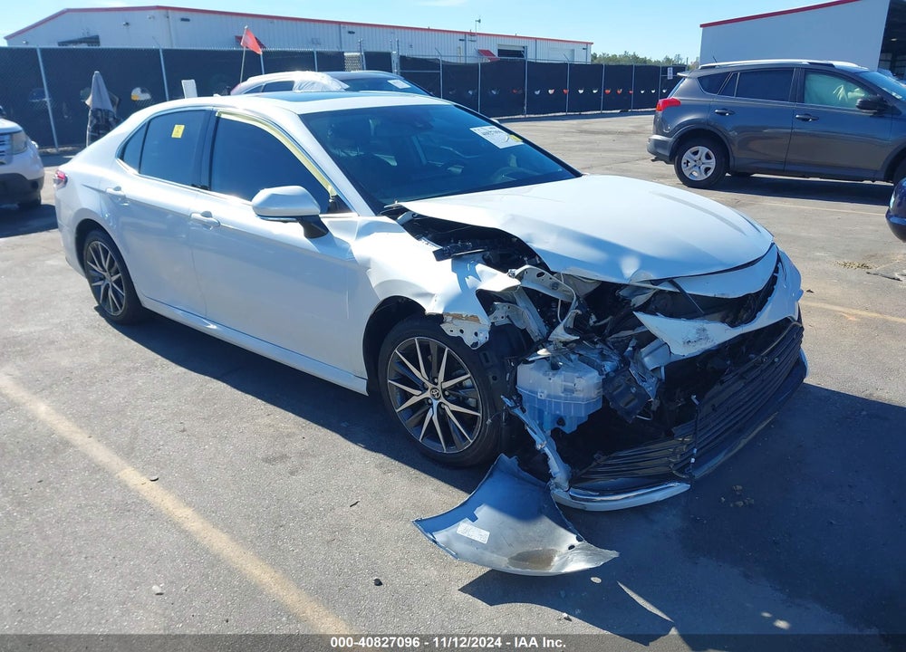 2022 TOYOTA CAMRY XLE HYBRID VIN: 4T1F31AK4NU588312