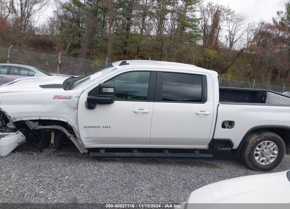 2022 CHEVROLET SILVERADO 2500HD 4WD STANDARD BED LT VIN: 1GC4YNE75NF163812
