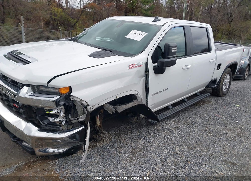 2022 CHEVROLET SILVERADO 2500HD 4WD STANDARD BED LT VIN: 1GC4YNE75NF163812