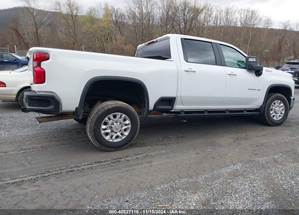 2022 CHEVROLET SILVERADO 2500HD 4WD STANDARD BED LT VIN: 1GC4YNE75NF163812
