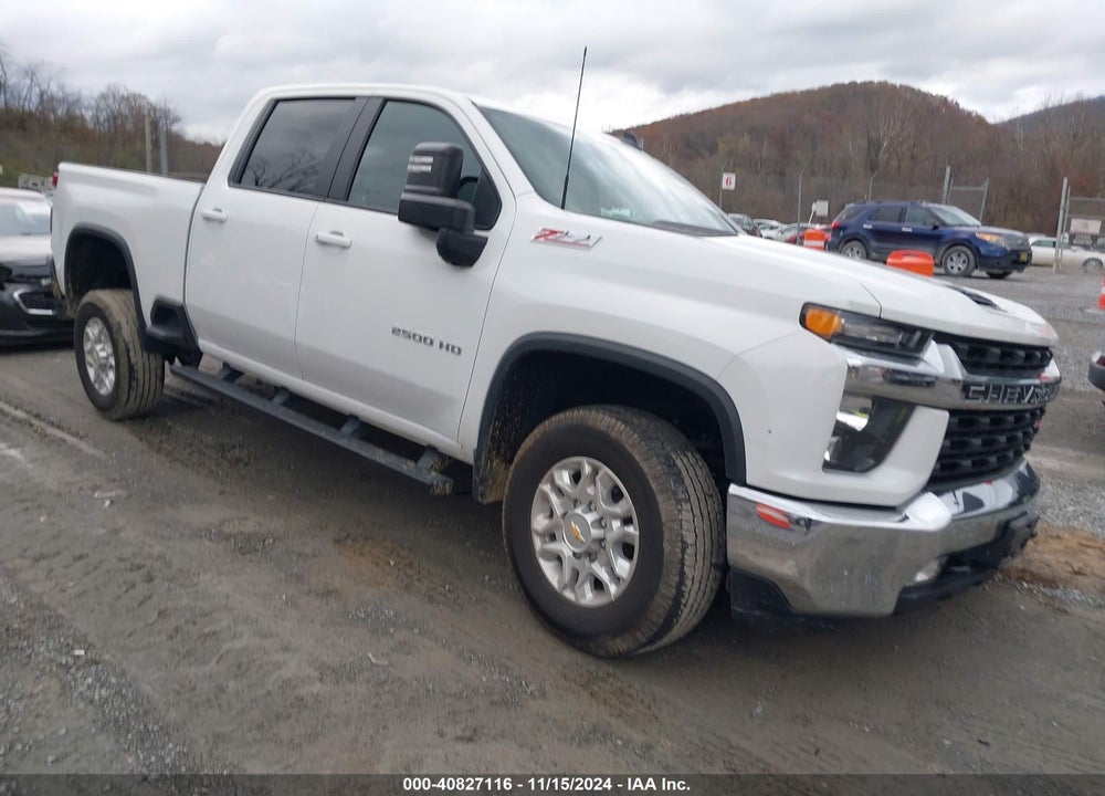 2022 CHEVROLET SILVERADO 2500HD 4WD STANDARD BED LT VIN: 1GC4YNE75NF163812
