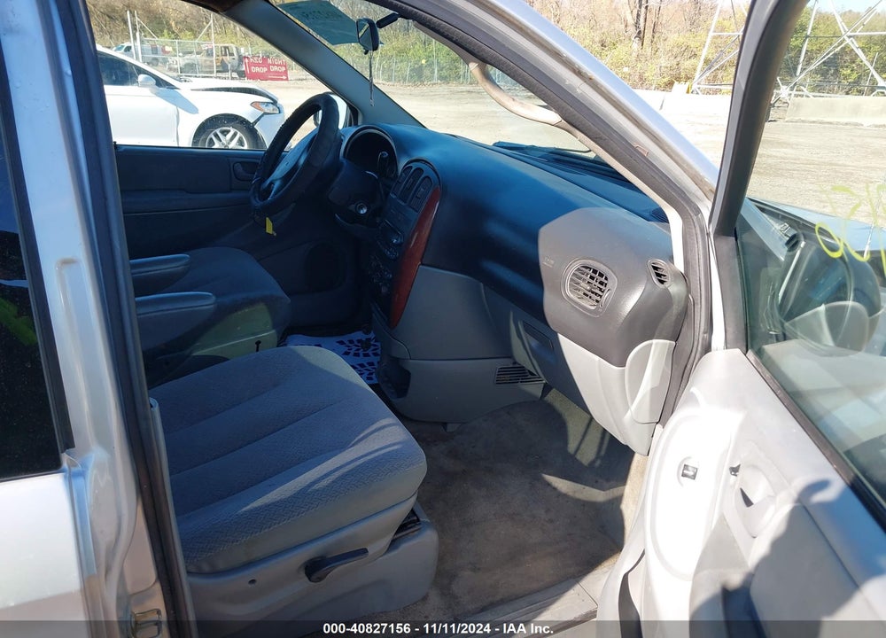 2007 CHRYSLER TOWN & COUNTRY LX VIN: 2A4GP44R97R133490