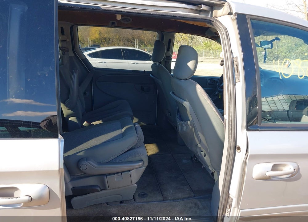 2007 CHRYSLER TOWN & COUNTRY LX VIN: 2A4GP44R97R133490