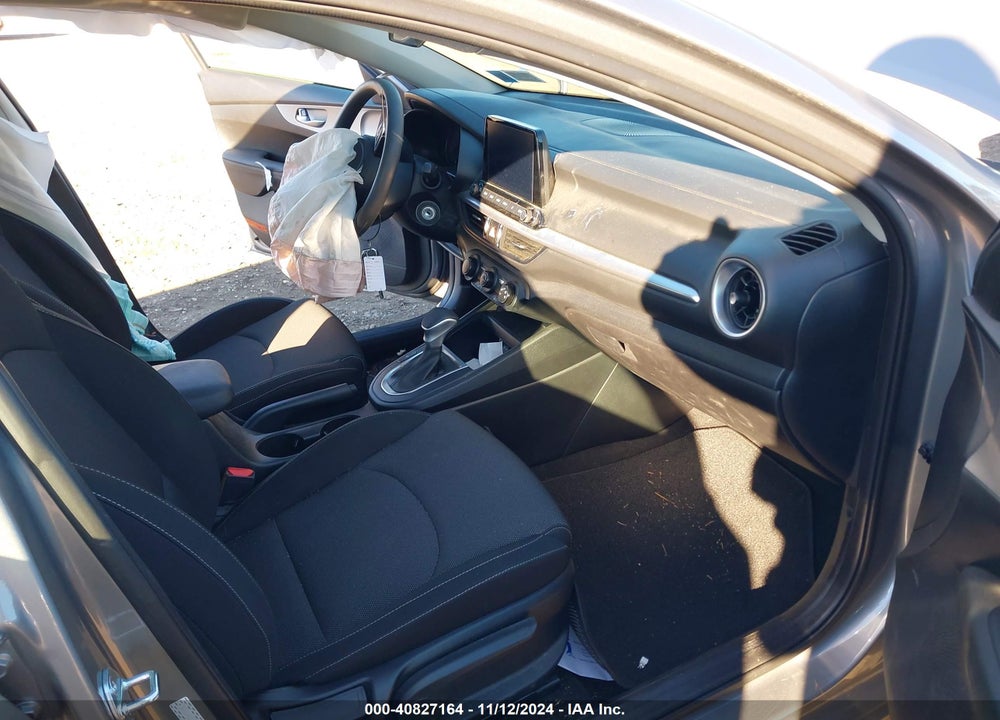 2023 KIA FORTE LXS VIN: 3KPF24AD0PE606588