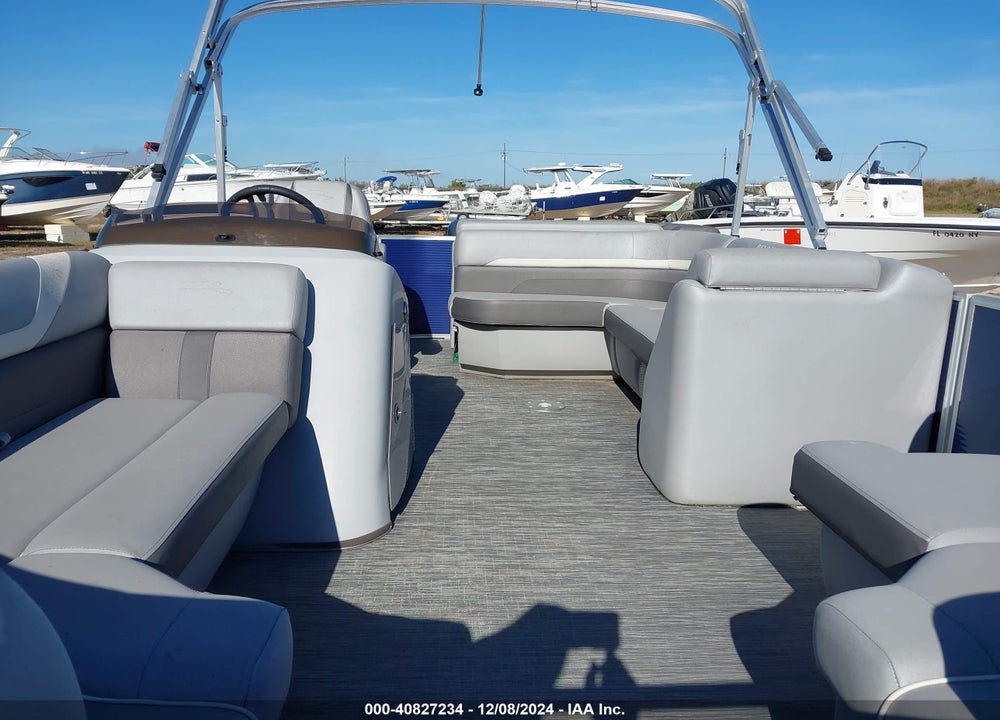 2020 BENNINGTON OTHER VIN: ETWH8779J920