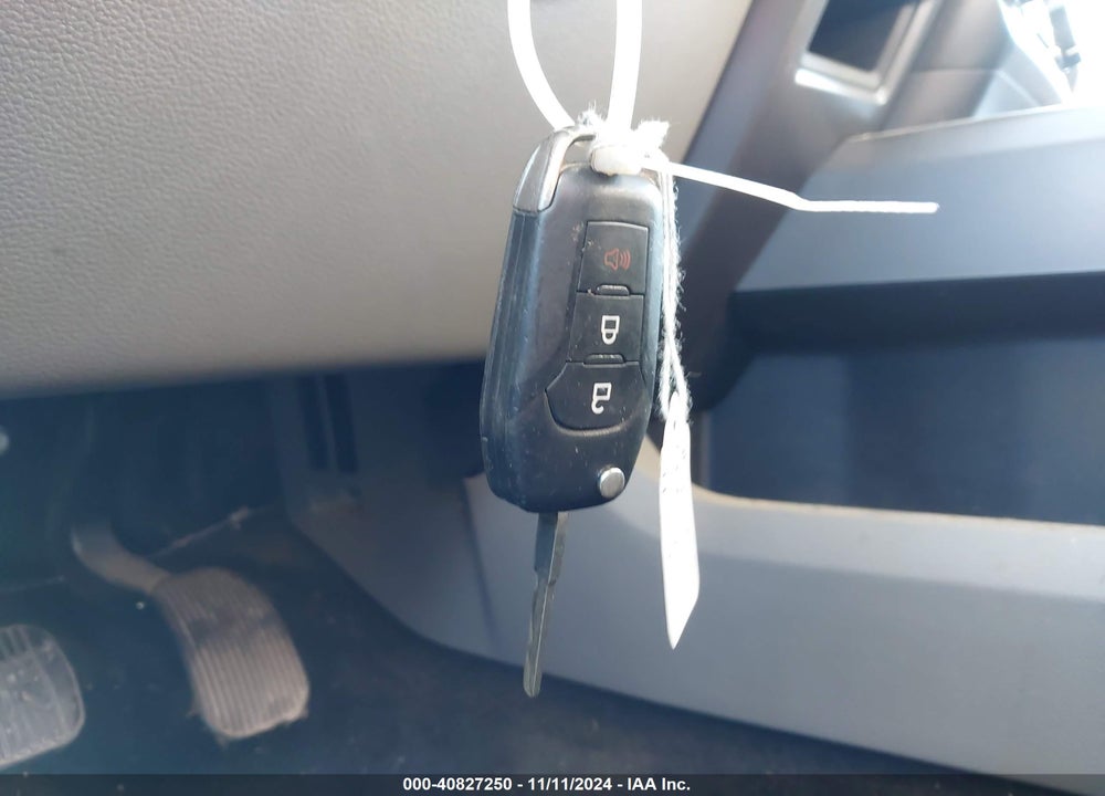 2019 FORD F-150 XLT VIN: 1FTFX1E43KKE99827