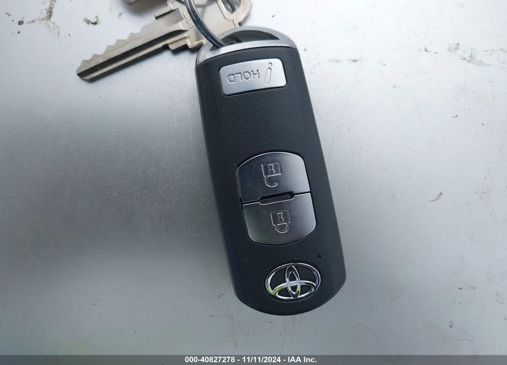 2020 TOYOTA YARIS VIN: 3MYDLBJV1LY705531