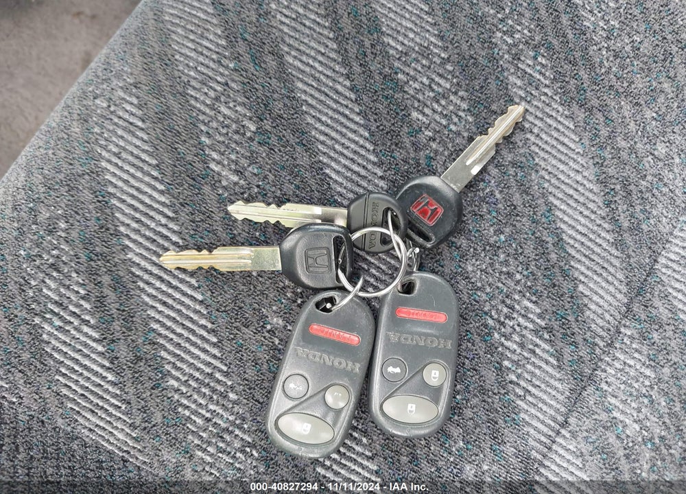 2000 HONDA CR-V EX VIN: JHLRD1860YC033894