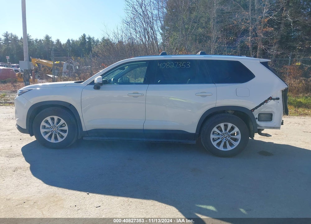 2024 TOYOTA GRAND HIGHLANDER XLE VIN: 5TDAAAB55RS050984