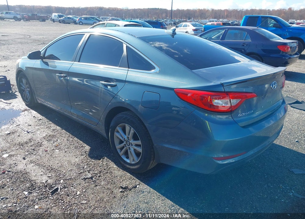 2015 HYUNDAI SONATA VIN: 5NPE24AF2FH093626