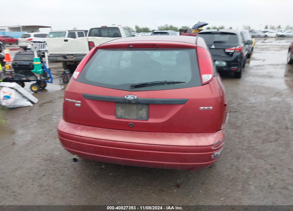 2005 FORD FOCUS ZX3 VIN: 3FAFP31NX5R140894