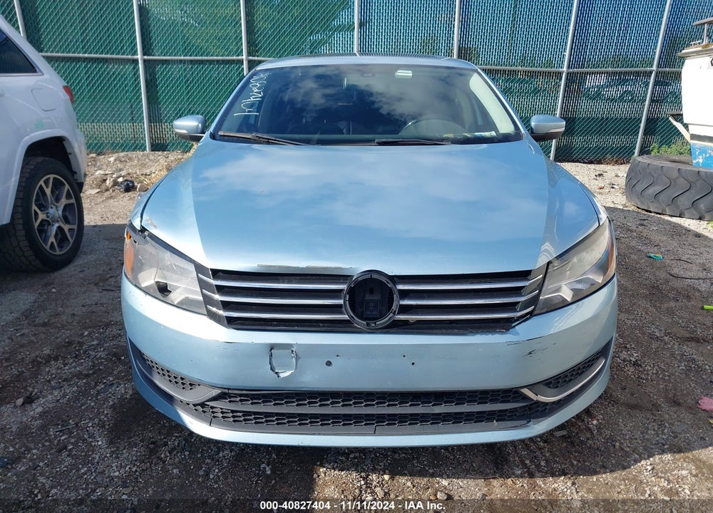 2013 VOLKSWAGEN PASSAT SE W/SUNROOF & NAV VIN: 1VWBP7A38DC134729