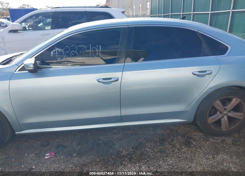 2013 VOLKSWAGEN PASSAT SE W/SUNROOF & NAV VIN: 1VWBP7A38DC134729