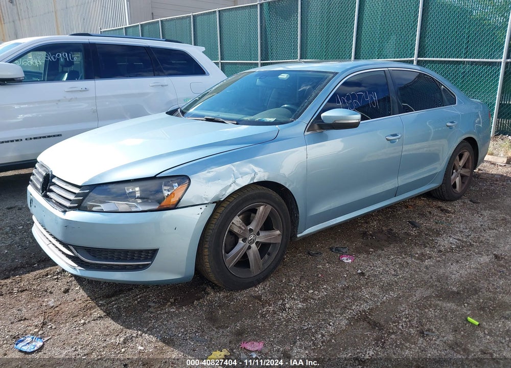 2013 VOLKSWAGEN PASSAT SE W/SUNROOF & NAV VIN: 1VWBP7A38DC134729