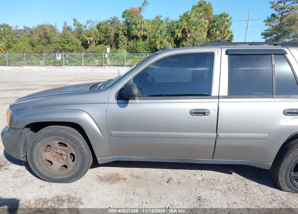 2007 CHEVROLET TRAILBLAZER LS VIN: 1GNDS13S372102963