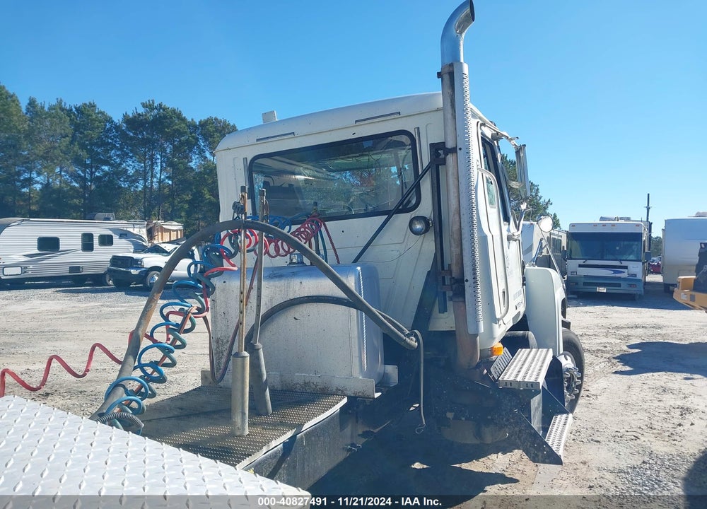 2010 MACK 600 CHU600 VIN: 1M1AN09Y0AM006759