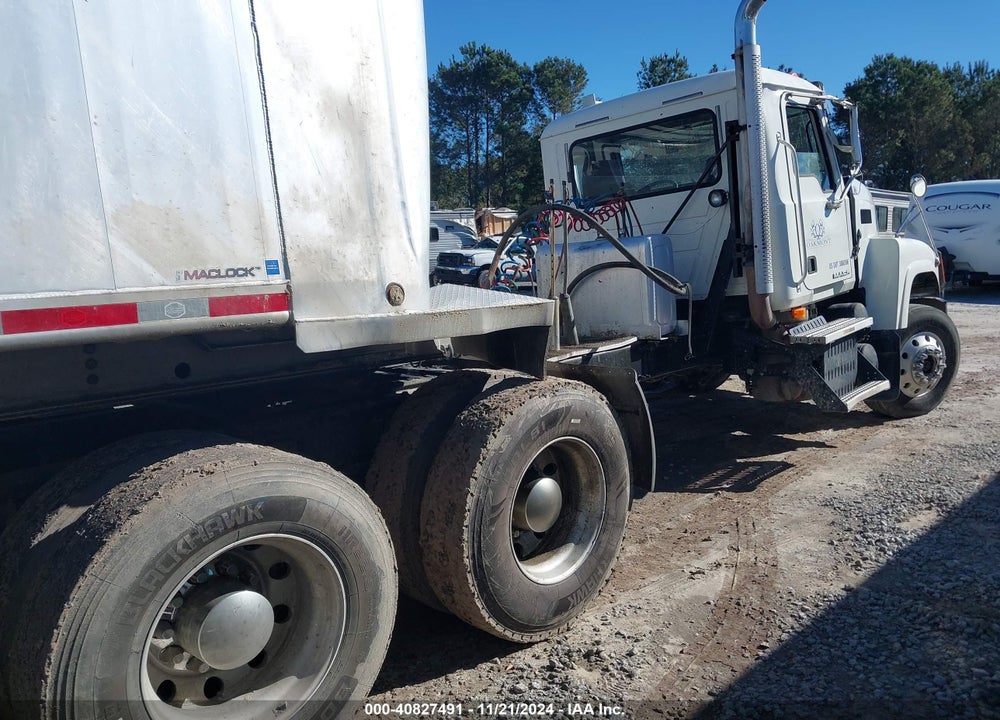 2010 MACK 600 CHU600 VIN: 1M1AN09Y0AM006759