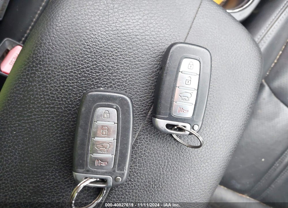 2011 KIA SORENTO EX VIN: 5XYKUCA10BG091192