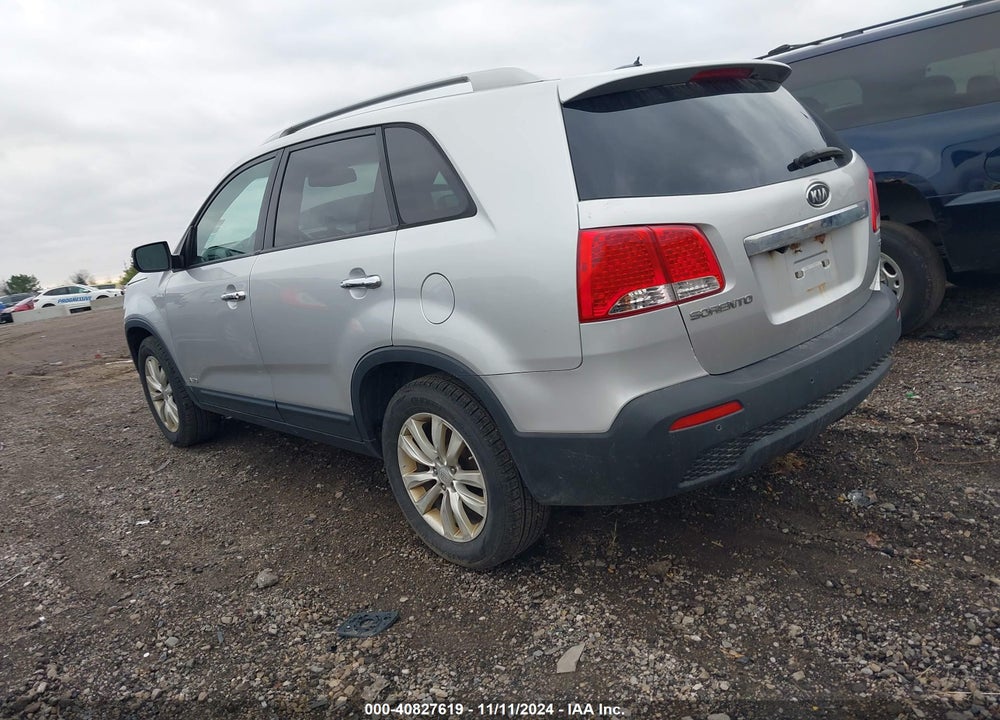 2011 KIA SORENTO EX VIN: 5XYKUCA10BG091192