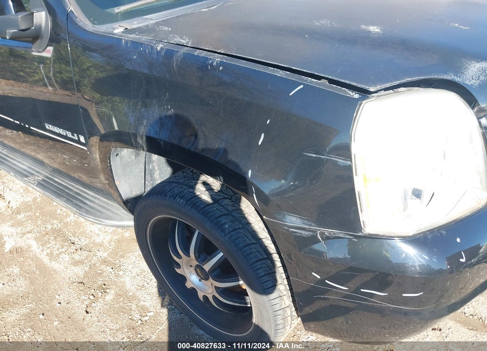 2007 GMC YUKON DENALI VIN: 1GKFK63857J336597