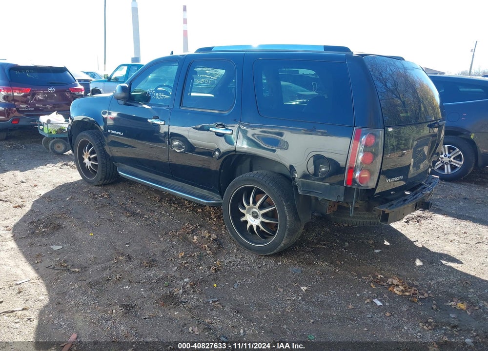 2007 GMC YUKON DENALI VIN: 1GKFK63857J336597