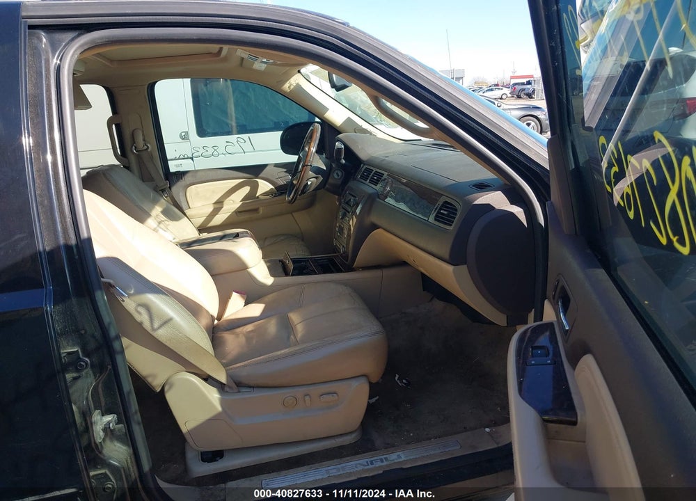 2007 GMC YUKON DENALI VIN: 1GKFK63857J336597