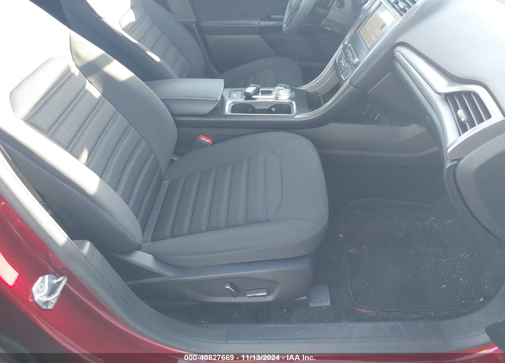 2017 FORD FUSION SE VIN: 3FA6P0HD5HR410775