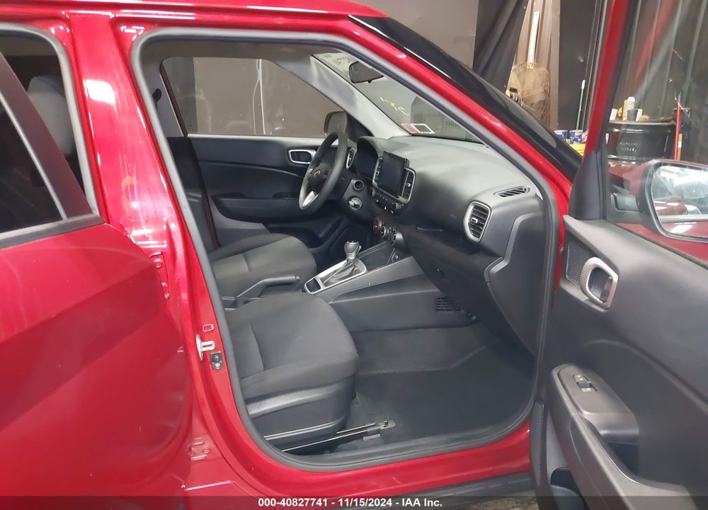 2022 HYUNDAI VENUE SE VIN: KMHRB8A38NU201178