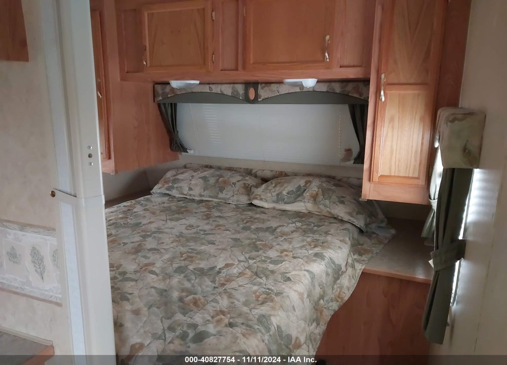 2005 JAYCO JAY FLIGHT VIN: 1UJBJ02P151EN1751