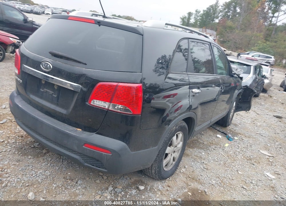 2013 KIA SORENTO VIN: 5XYKT4A22DG389344