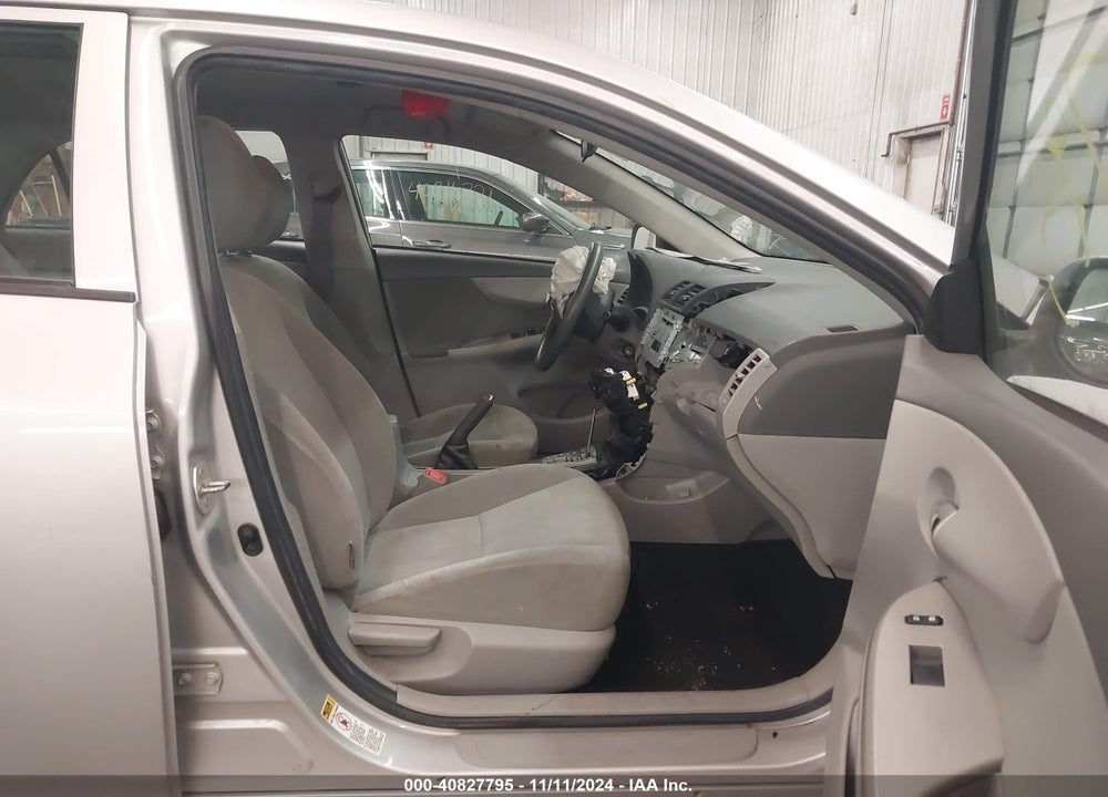 2010 TOYOTA COROLLA LE VIN: 1NXBU4EE6AZ172192