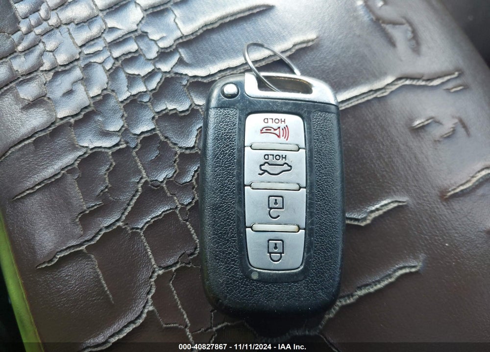 2013 HYUNDAI GENESIS 3.8 VIN: KMHGC4DD6DU241436