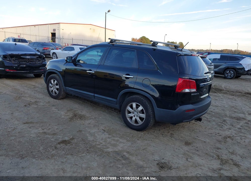2011 KIA SORENTO LX VIN: 5XYKT3A14BG031838